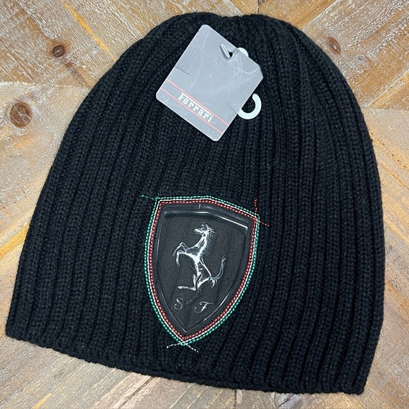 Ferrari Puma beanie - Picture 1 of 3